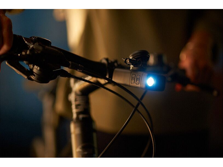 Cycliq Fly12 CE Front Light Camera for Front Lights 6 Cycliq Fly12 CE Front Light Camera for Front Lights - Image 6