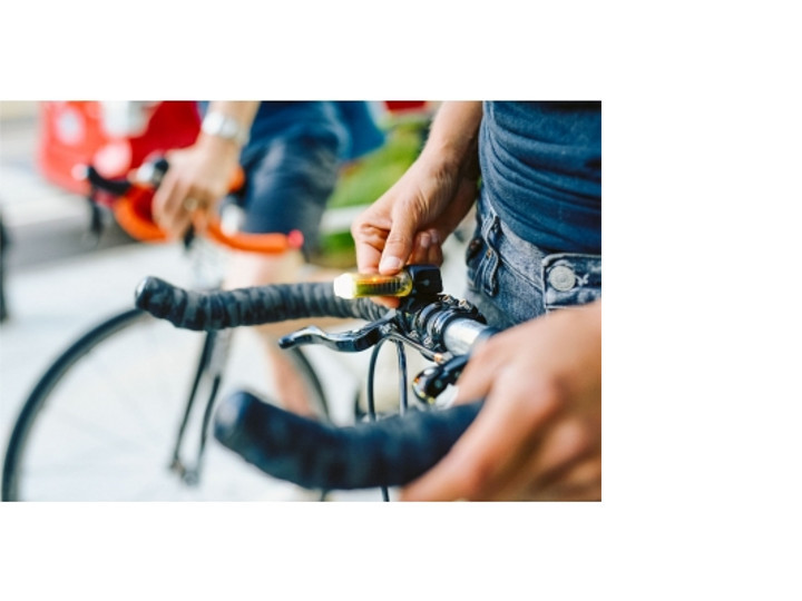 Light and Motion Vibe Pro HL Front Light for Front Lights 6 Light and Motion Vibe Pro HL Front Light for Front Lights - Image 6