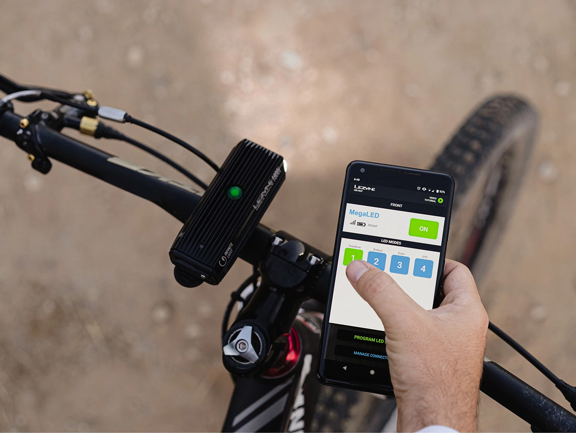 Lezyne Super Drive 1600XXL Front Light - Black for Front Lights 5 Lezyne Super Drive 1600XXL Front Light - Black for Front Lights - Image 5